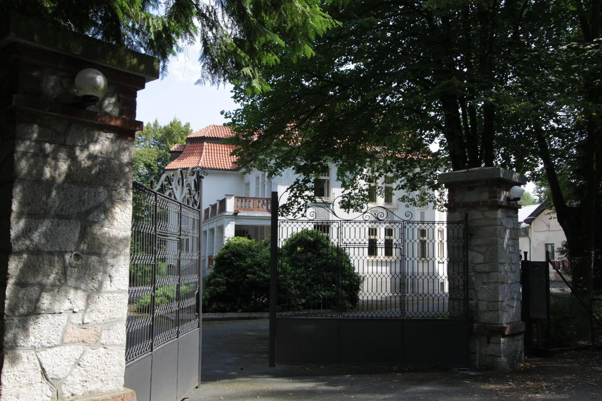 Vila Olga Jevany Exterior photo